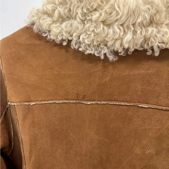 Burberry Sheepskin Penneylane Coat - Picture 7 of 9